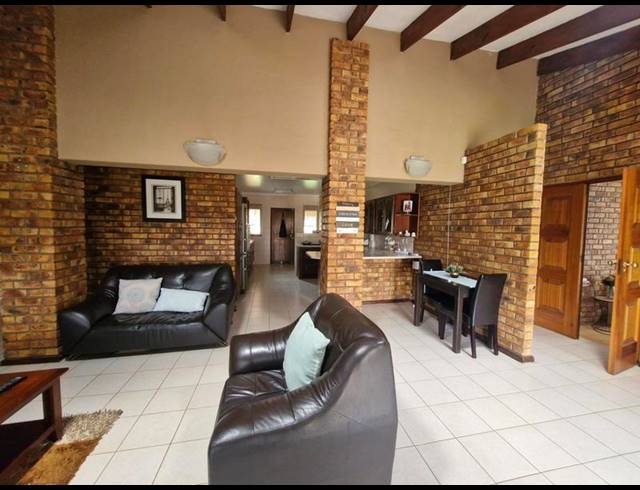 4 BEDROOM HOUSE FOR SALE IN NORKEM PARK